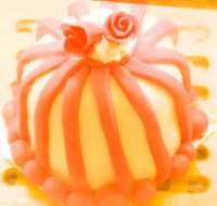 Pastel decorado para 12-14 personas